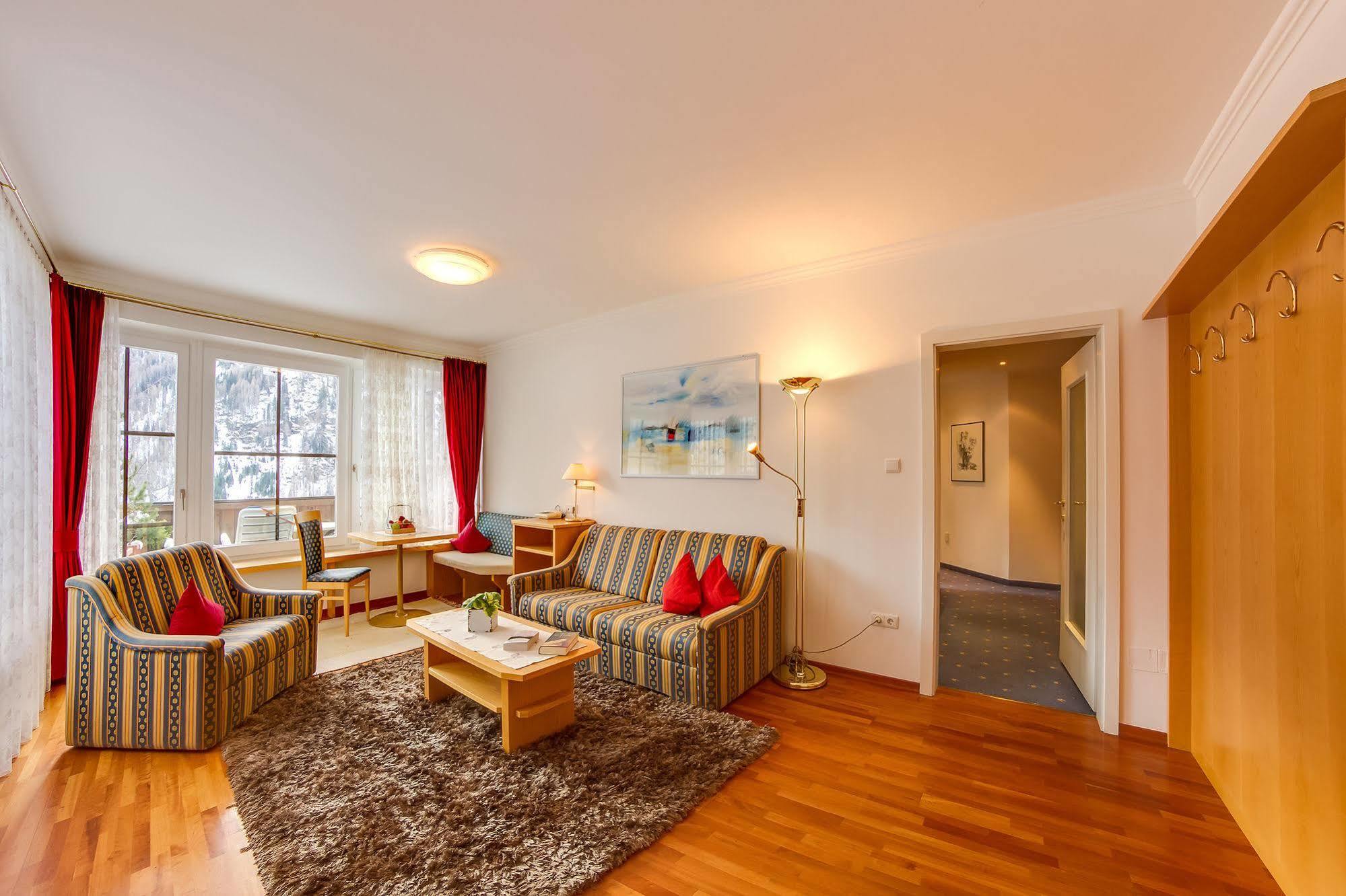 Hotel Berger Superior Riva di Tures Εξωτερικό φωτογραφία