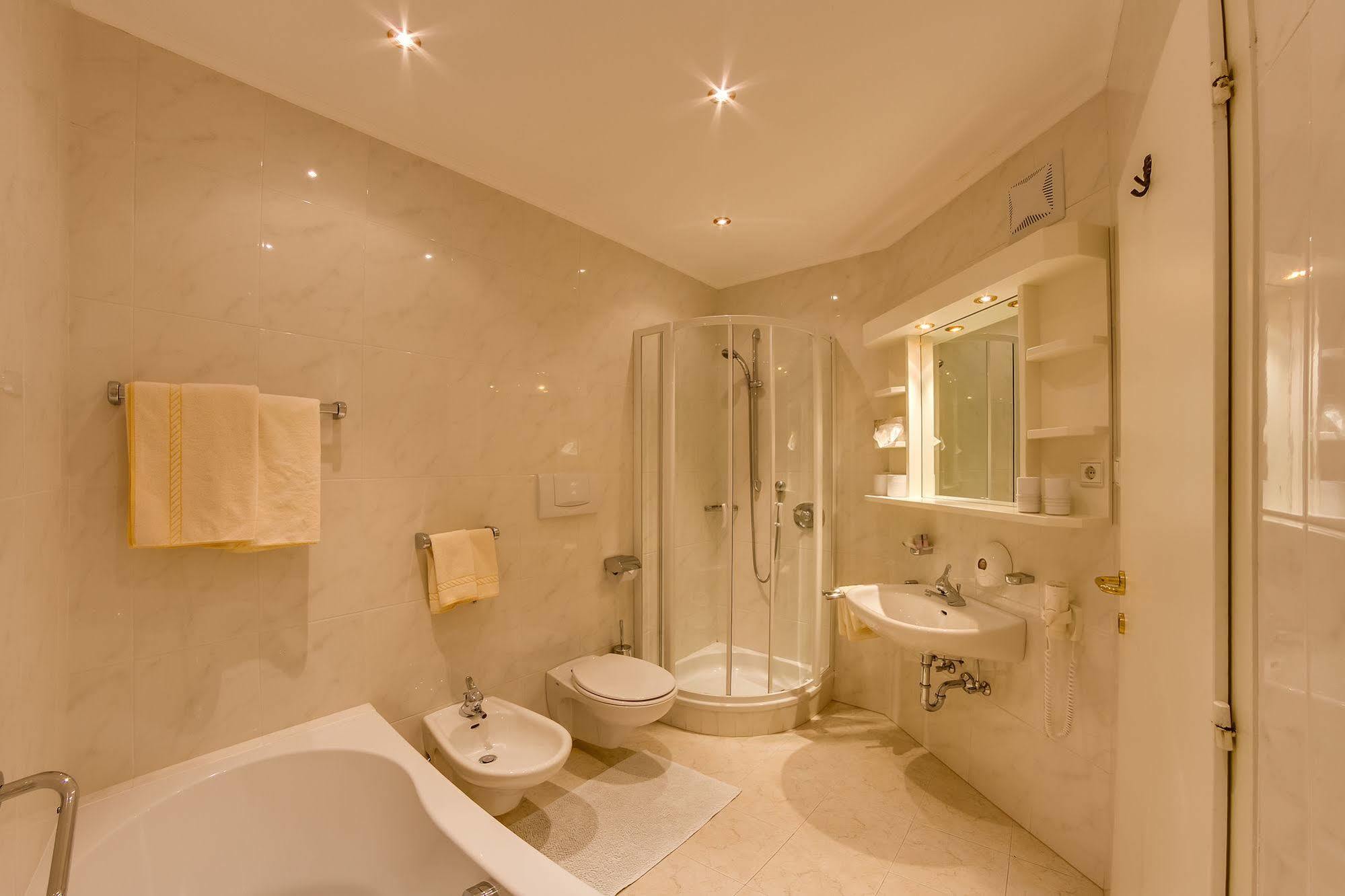 Hotel Berger Superior Riva di Tures Εξωτερικό φωτογραφία