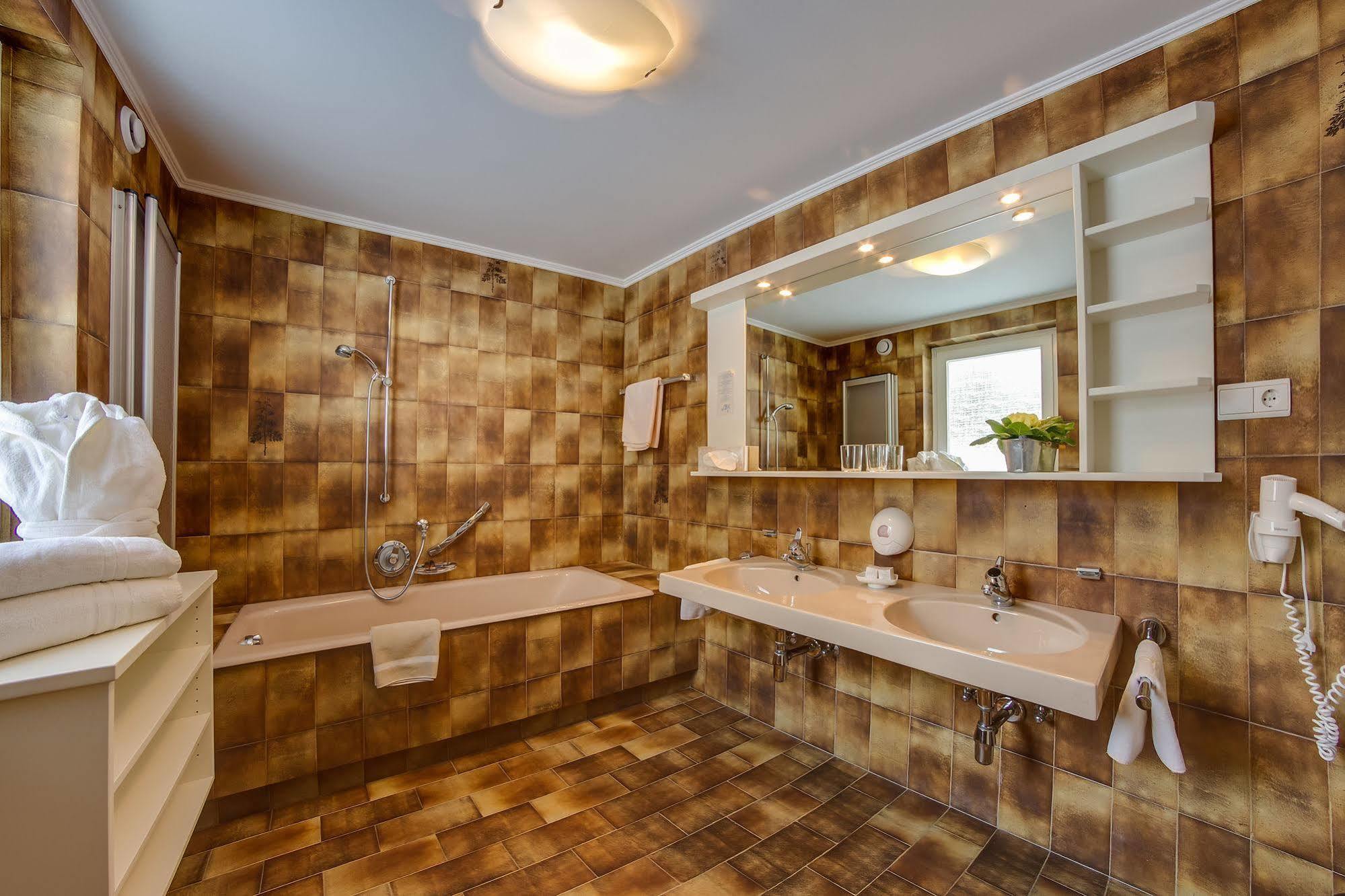Hotel Berger Superior Riva di Tures Εξωτερικό φωτογραφία