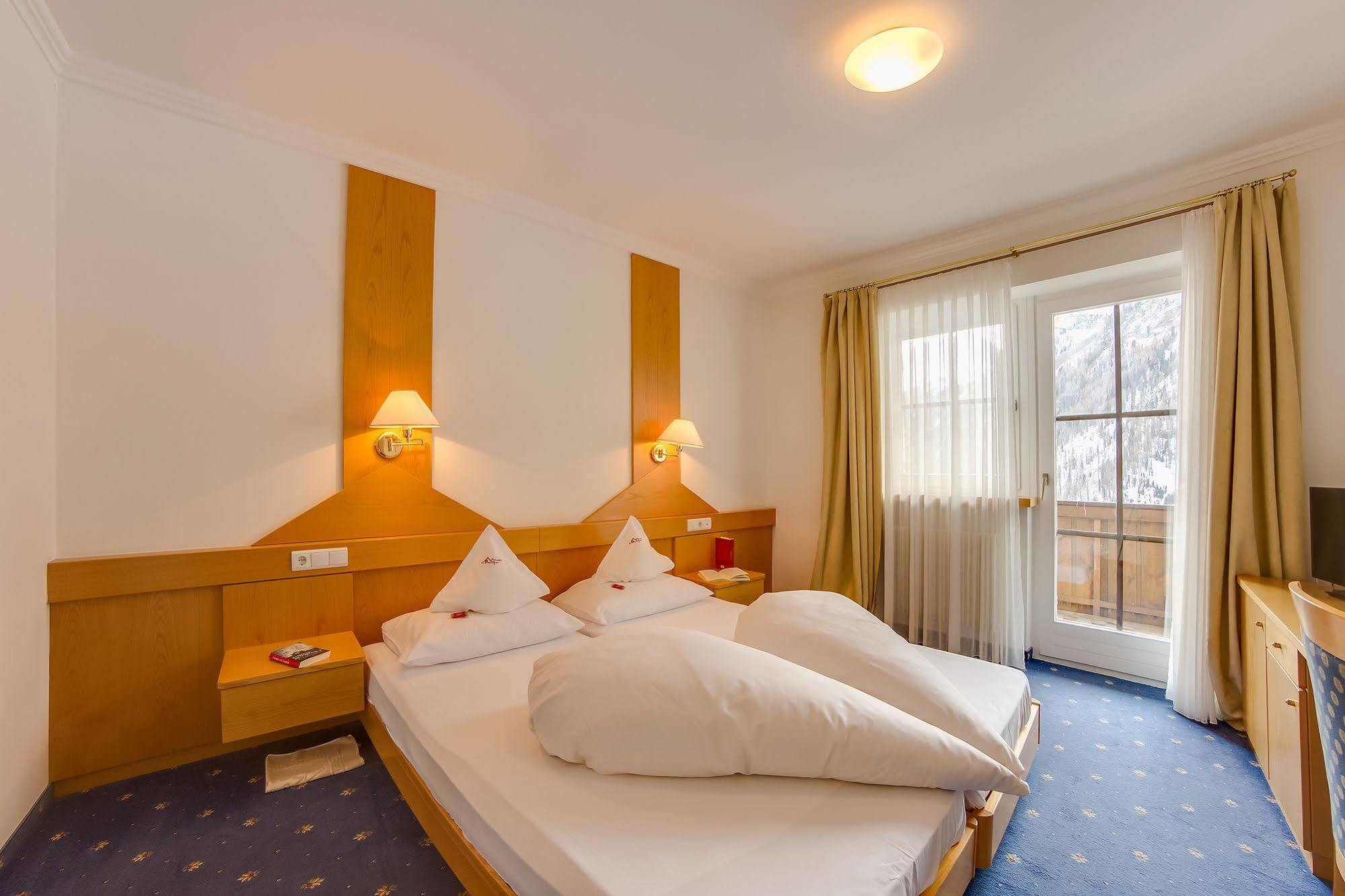Hotel Berger Superior Riva di Tures Εξωτερικό φωτογραφία