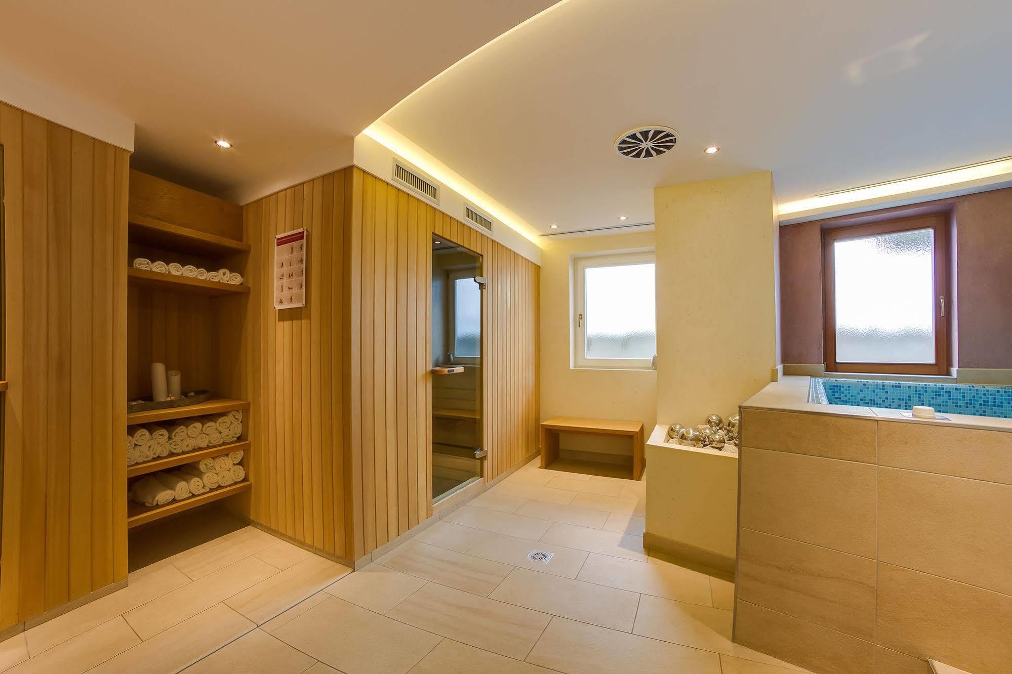 Hotel Berger Superior Riva di Tures Εξωτερικό φωτογραφία